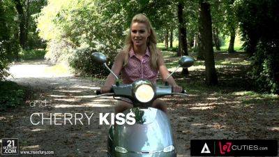 Cherry Kiss - Zazie Skymm, Cherry Kiss & Darcia Lee indulge in a hot lesbian dildo-anal picnic! - sexu.com